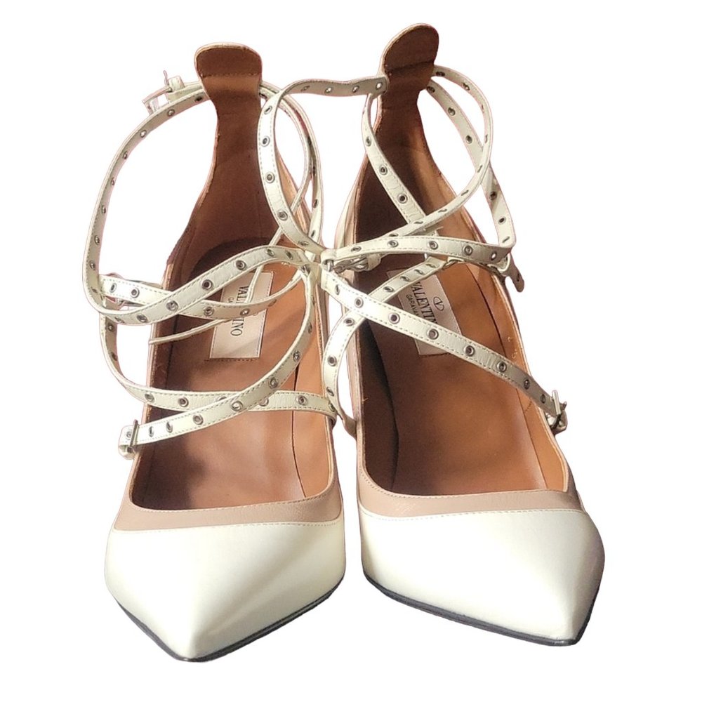 VALENTINO ROCKSTUD LOVE LATCH PATENT LEATHER PUMPS SIZE 40 IT, 9 US NEW